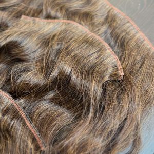 Cabello en cortina (weft hair)